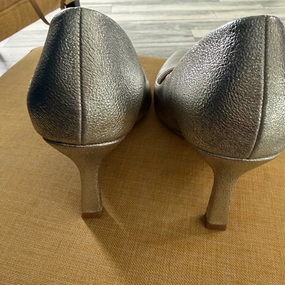 A New Day sz6 Elegant Silver Women's 👠 heels - Picture 3 of 7